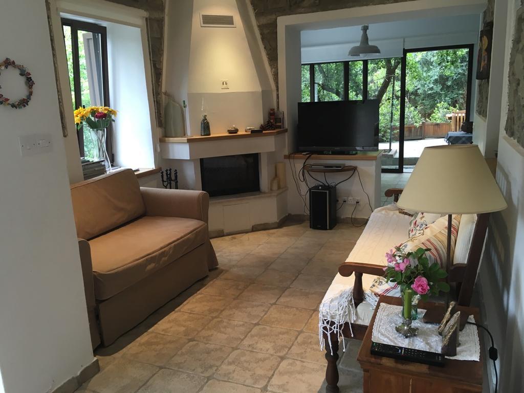 Villa Galaria House à Moutoullas Extérieur photo